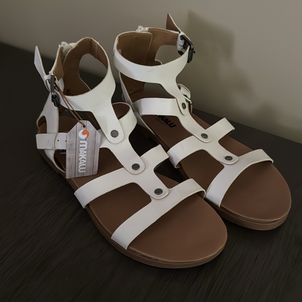 MAKALU California White Gladiator Sandals Women's Size 9 NWT back Zipper